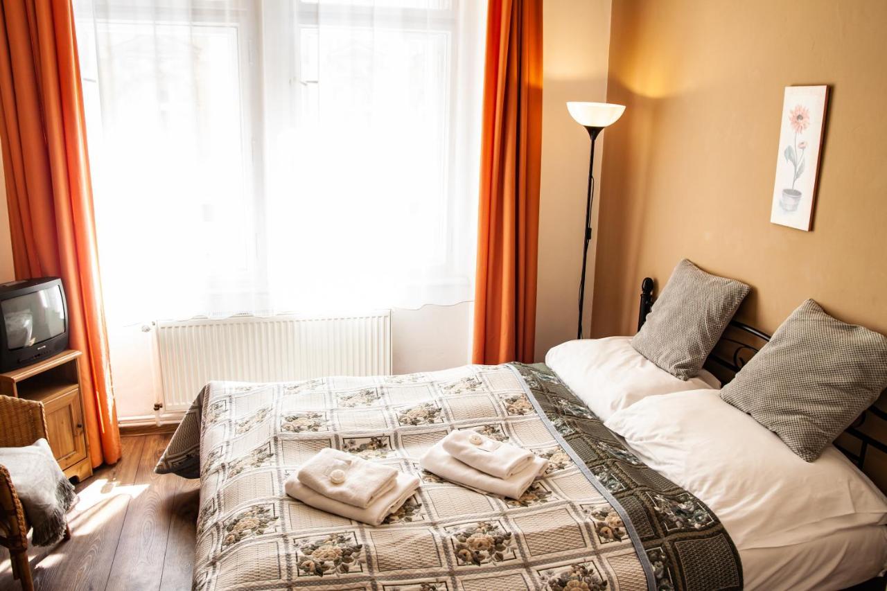 Hotel Sunflower Praag Buitenkant foto