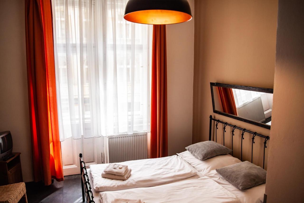 Hotel Sunflower Praag Buitenkant foto