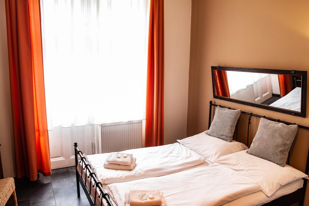 Hotel Sunflower Praag Buitenkant foto