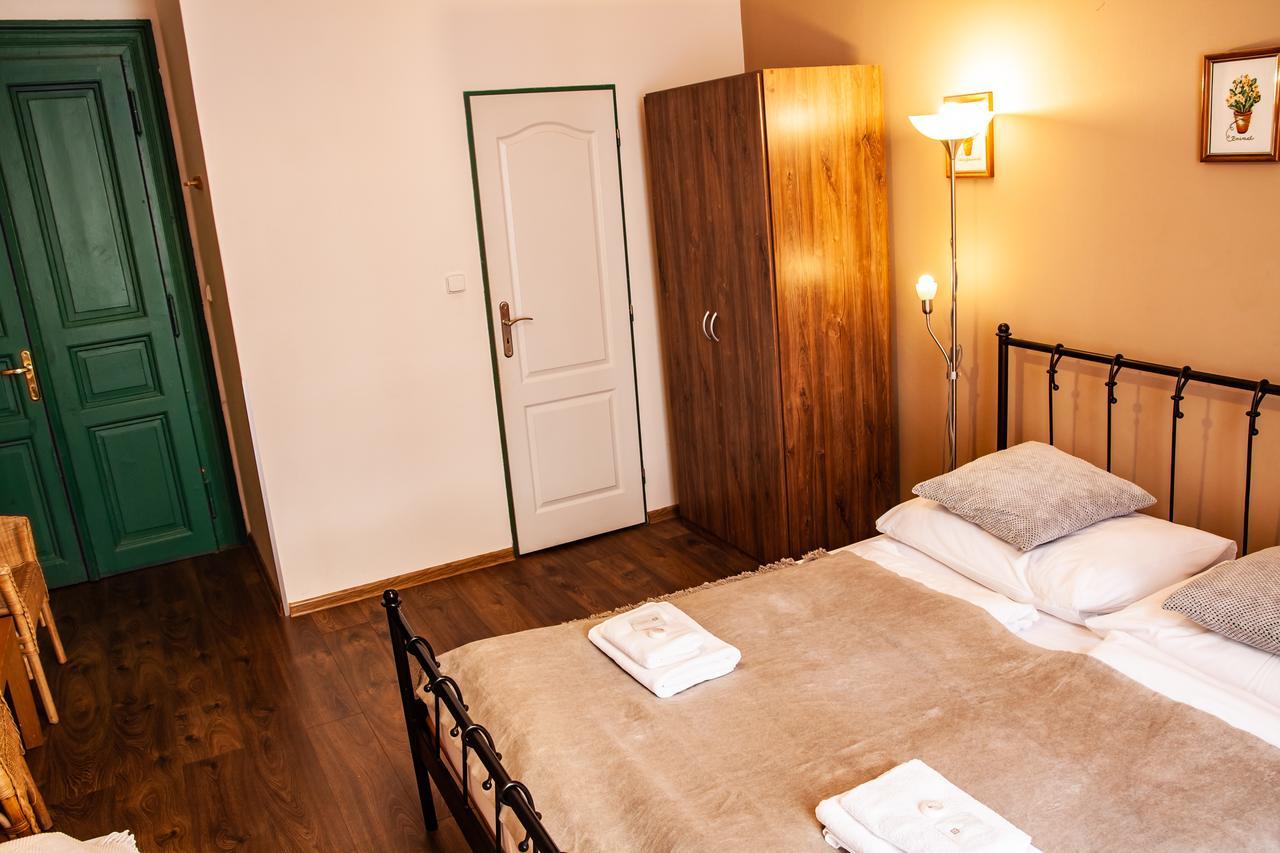 Hotel Sunflower Praag Buitenkant foto