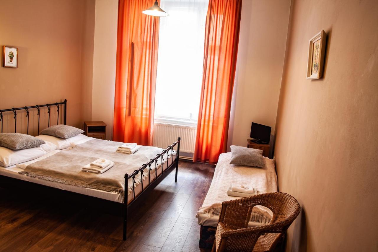 Hotel Sunflower Praag Buitenkant foto